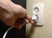 Візьміть за звичку вимикати прилади від мережі вночі