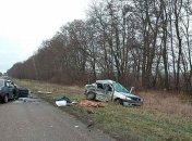В Черниговской области произошло смертельное ДТП: погибли три человека, еще трое в больнице