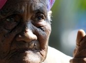 Женщины становятся счастливыми ближе к 90 годам