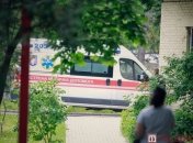 Только женился: в Одессе молодой парень разбился насмерть, упав из окна