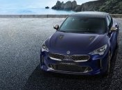 "Горячий" цвет: новенький KIA Stinger 2021 заметили в новой расцветке (Фото)