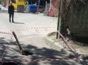 В Днепре посреди дороги провалился асфальт