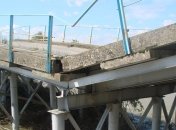 В Карпатах обрушился мост через реку: фото