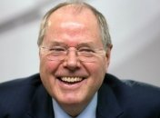 65-летний Пер Штайнбрюк кандидат на пост канцлера Германии