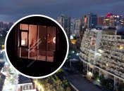 Девушки устроили развлечение в "Гагарин Плаза", расположенном в Аркадии