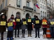 Под посольством РФ в США требовали освободить Сенцова