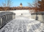 Как избавиться от льда на дорожках