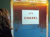 В столице Франции открылась выставка в честь аромата Chanel №5