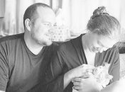 Молодая пара устроила шуточную фотосессию родов с неожиданным финалом 