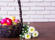 У народі цей день катали яйця з гірки