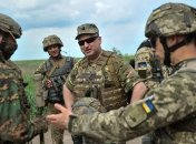 Турчинов рассказал, какое вооружение Украине нужно в первую очередь