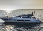 Яхта Pershing 9X від Ferretti Group