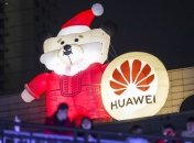 Huawei наказал двух сотрудников за использование iPhone 
