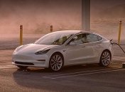 В перепроданных Tesla Model 3 отключается функция автопилота: как это исправить