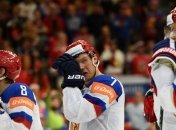 Хоккеисты сборной России покинули лед не выслушав гимн (Видео)