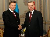 Янукович встречается с премьер-министром Турции "тет-а-тет"