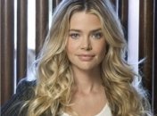 Дэниз Ричардс третий раз стала мамой