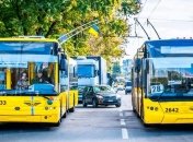 В Киеве общественный транспорт изменит работу