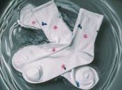 Перед стиркой стоит замочить носки