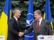 Столтенберг: Президент Порошенко приглашен на саммит НАТО