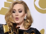 Дженнифер Энистон попросила Адель выступить на ее свадьбе
