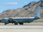 Британский самолет едва не сбили в небе над Крымом