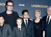 Бред Питт наносит ответный удар