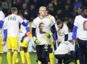 Матч Нанта остановили на 9-й минуте в память об Эмилиано Сале (Видео)