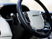 Jaguar Land Rover разрабатывает защитные перчатки 