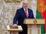 «Конституцию ломать не надо»: Лукашенко заявил о готовности передать власть