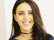 В клетчатом платье-рубашке: Джамала поразила снимками в стильном образе (Фото)