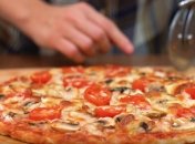 Сочная, вкусная, с кучей начинки и без грамма теста пицца