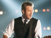 Блэйк Шелтон спел за свинью в мультфильме Angry Birds