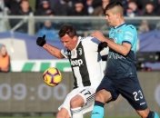 Ювентус в меньшинстве добыл ничью в игре с Аталантой