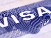 США через коронавірус припиняють надання візових послуг