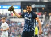 "Он там пил кофе с Мэджиком Джонсоном?": Ибрагимович жестко раскритиковал VAR