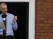 Ассанж обратился к прессе с балкона посольства Эквадора