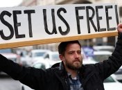 "Оставайся дома": В США водители бастуют против карантина (Фото)