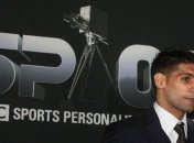 Боксер Амир Хан объявил о разводе с женой, обвинив ее в измене с Энтони Джошуа