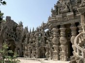 Волшебный дворец, который построил почтальон (Фото) 