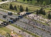 СМИ: Лукашенко покинул свой дворец на вертолете (Видео)