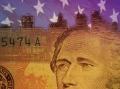 На мировых рынках доллар дешевеет к мировым валютам