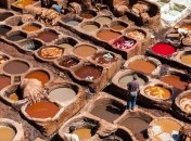Удивительное древнее ремесло: снимки из дубильни Марракеша (Фото)