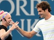 Федерер и Спанч Боб на разминке в Брисбене