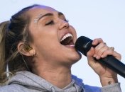 Майли Сайрус презентовала клип, который снимали в Киеве (Видео)