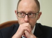 Яценюк не будет участвовать в церемонии канонизации понтификов