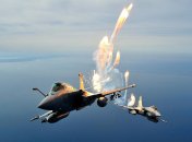 Отстрел тепловых ловушек истребителем НАТО