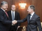 Порошенко и Волкер обсудили шаги по деоккупации Донбасса