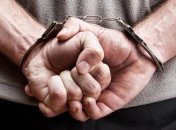 В Киеве арестованы следователи за получение 115 тыс грн взятки 