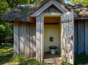 Неприятного запаха в дачном туалете не будет